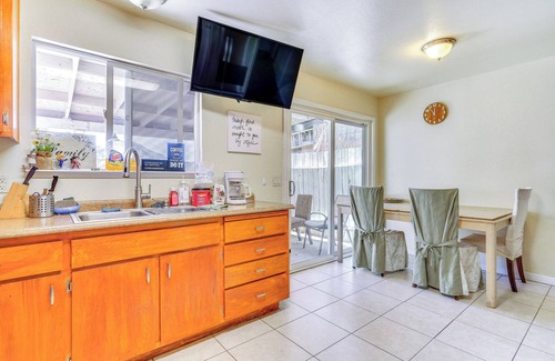 Brentwood House | Pet-Friendly Brentwood House w/Gas Grill!