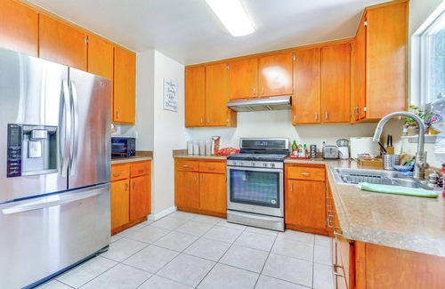 Brentwood House | Pet-Friendly Brentwood House w/Gas Grill!