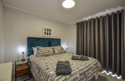 Bloubergstrand Apartment | Pet friendly & Close to Beach at 2 Saasveld