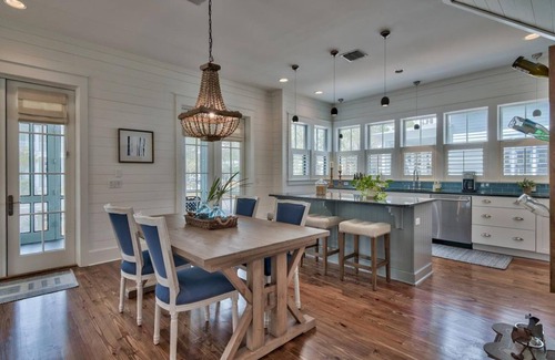 Forest District House | Pet Friendly Designer Home with Private Pool, Golf Cart and Bikes