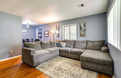 Decatur House | Pet-Friendly Decatur House Near Huntsville!