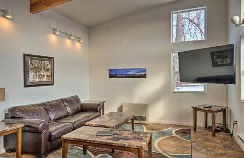 Fritz Creek Apartment | Pet-Friendly Duplex with Northern Lights Aurora View
