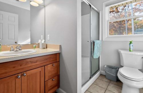 Grass Lake House | Pet-friendly Grass Lake Hideaway