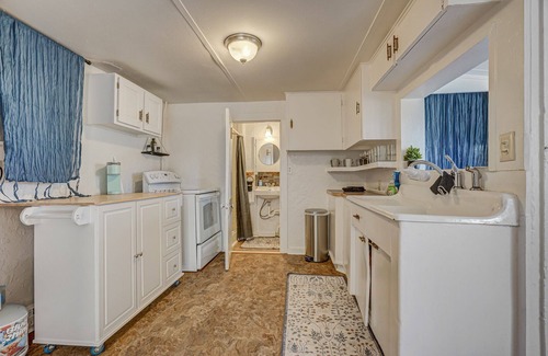 Colorado Springs Cottage | Pet Friendly Home! Quick Walk to Old Colorado City