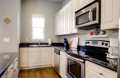 Central Tacoma House | Pet-Friendly Haven Centrally Located: 5 Minutes from Downtown Tacoma!