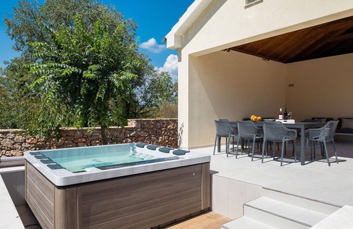 Razvode House | Pet friendly home in Oklaj with sauna