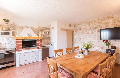 Igrane House | Pet friendly home in Podgora