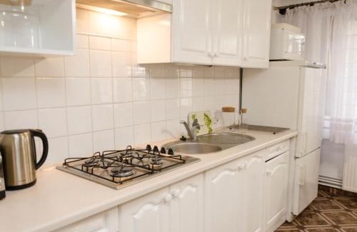 Zakrzewo House | Pet-Friendly Home w Garden