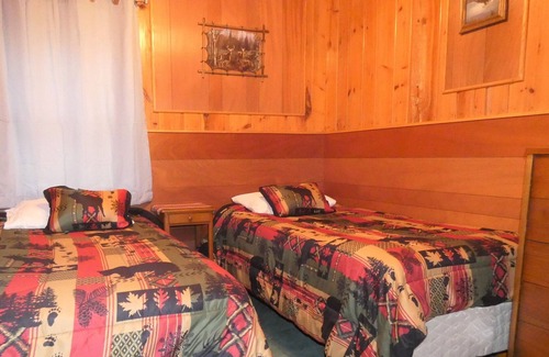 Arbor Vitae Cabin | Pet- Friendly Northwoods Cabin At Old Stoney's Resort On Big Arbor Vitae Lake!