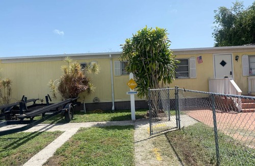 Buckhead Ridge House | Pet Friendly | Private Dock & Direct Canal Access