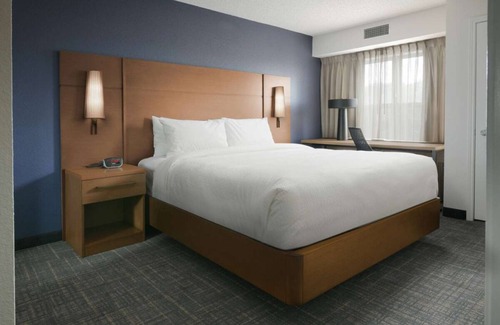 Fossil Creek Hotel | Pet-friendly Property! Outdoor Swimming Pool, Free Parking and Breakfast!