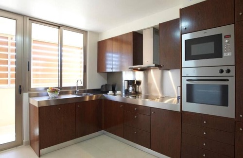 Salgados House | Pet-friendly Property! TWO Comfortable 3BR Villa with Private Pool, Full Kitchen