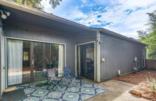 Southwest Raleigh House | Pet-Friendly Raleigh Townhome Near Medical Centers