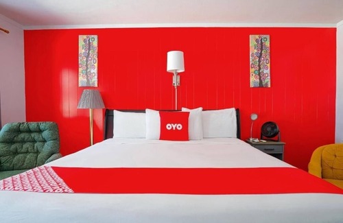 Lamberton Hotel | Pet-Friendly Room with Free Parking Close to Dairy Queen