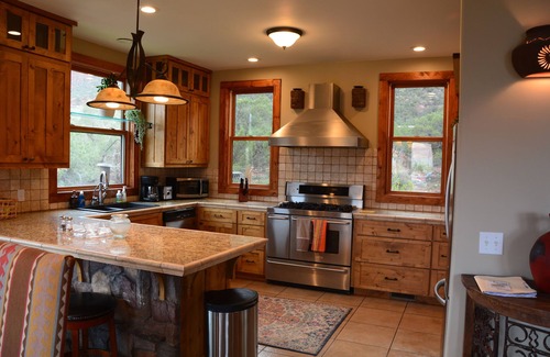 Castle Valley House | Pet friendly tranquil 3-bedroom house in Castle Valley, close to Moab and Arches