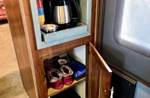 Rimrock House | Pet friendly vintage camper turned tiny house with fenced yard near Sedona!