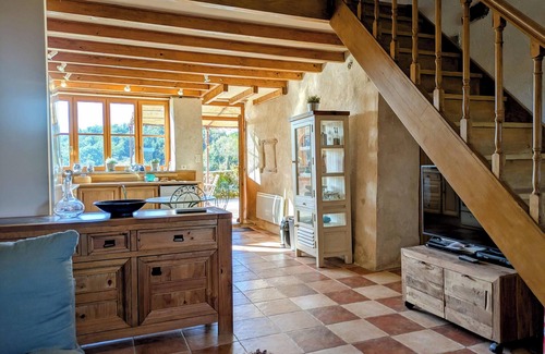 Chiddes House | Petit Gite with swimming pool and stunning views in the heart of the hills