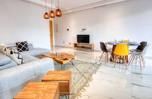 Swiss City Apartment | Petit Palace - splendid T3 - city center - 6PX