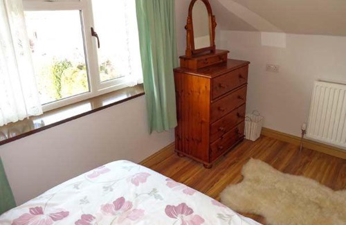 Melplash House | Petite Bella