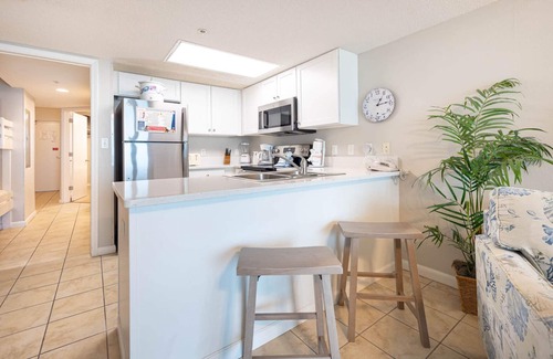 Gulf Shores Condo | Phoenix Hotels on West Beach! GULF FRONT Balcony ~ Full Kitchen!