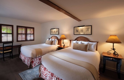 Downtown Santa Fe Hotel | Piñon Court By La Fonda