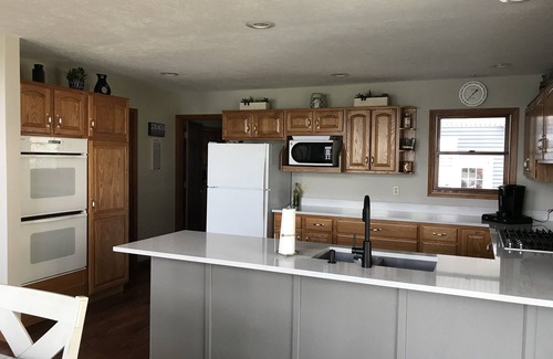 Edwardsburg House | Picturesque Lake Home