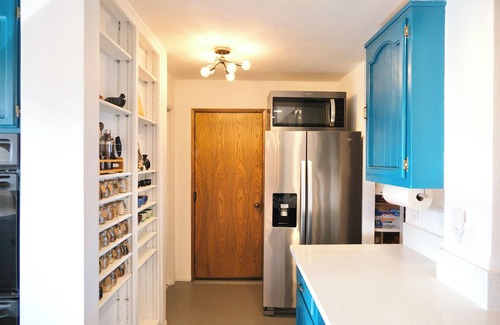 Ramona House | Picturesque Spanish Casa on Ramona Hilltop