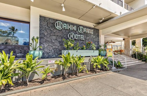 Waikiki Apartment | Picturesque Waikiki Hotel Room w Private Balcony