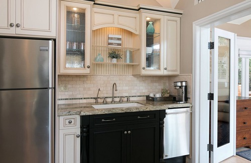 Pierpont Bay House | Pierpont Beach Ventura GEM Sleeps 6 Family Friendly-2 Min Walk to the Beach!