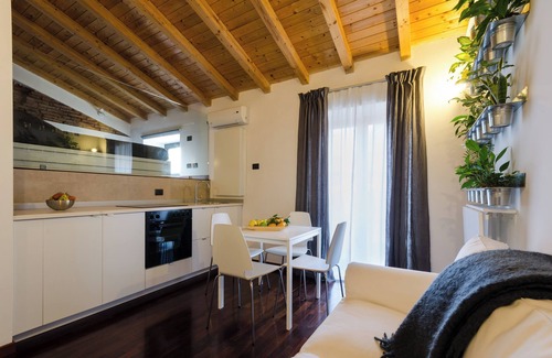 Old Town Apartment | Pietranera Apartments