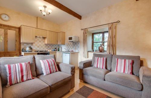 Scarborough House | Piglet Cottage