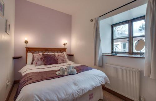 Scarborough House | Piglet Cottage