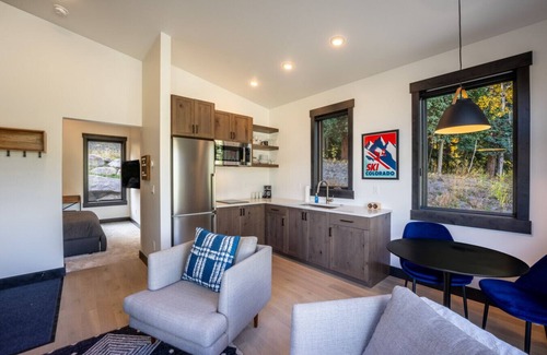 Silverthorne Cabin | Pika Point - 1BR Casita, Mountain Views, Backs to National Forest