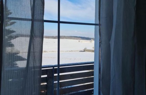 Madfeld Apartment | Pilgrims "Rosalie" große Fewo mit 3 Schlafzimmern, 1Bad, 2 WC, Balkon, fast Internet