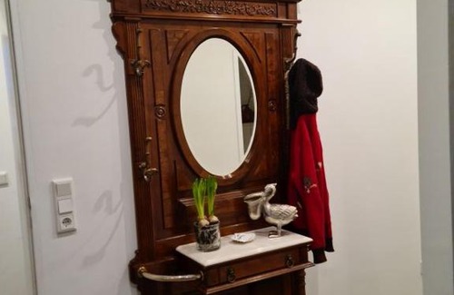 Madfeld Apartment | Pilgrims "Rosalie" große Fewo mit 3 Schlafzimmern, 1Bad, 2 WC, Balkon, fast Internet