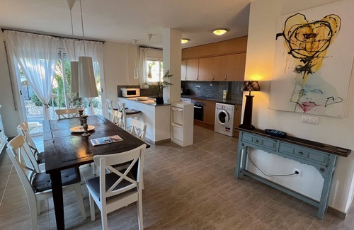 Pals Villa | Pinamar 2 - Pool, A/C and near the beach