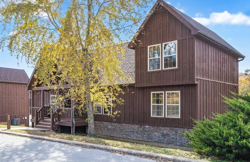 Reeds Spring House | Pine Grove Cabin