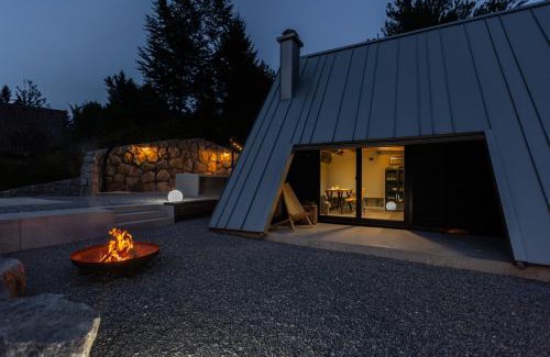 Obcina Brezovica Ski Chalet | Pine Hill RUBY with free jacuzzi