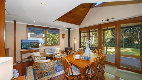Pearl Beach House | Pine Lodge Pearl Beach