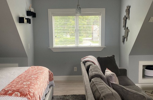 Scarborough Apartment | Pine Point Beach - Private, quaint, charming space