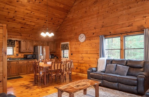 Elliottsburg Cabin | Pine View Cottage | 3 Bed, 1 Bath