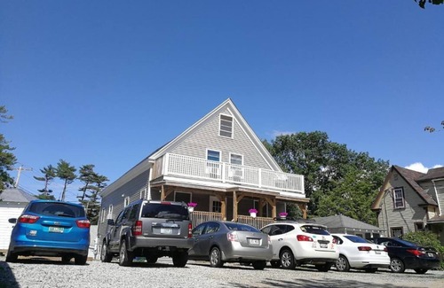 Old Orchard Beach Apartment | Pine View Lodge Old Orchard Beach - One Bedroom Suite