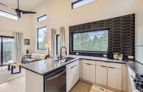 Evergreen Meadows House | Pinebox at Evergreen Modern 20Acres -Serene-Creek!