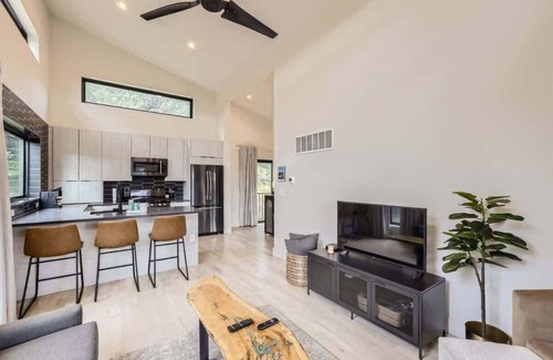 Evergreen Meadows House | Pinebox at Evergreen Modern 20Acres -Serene-Creek!