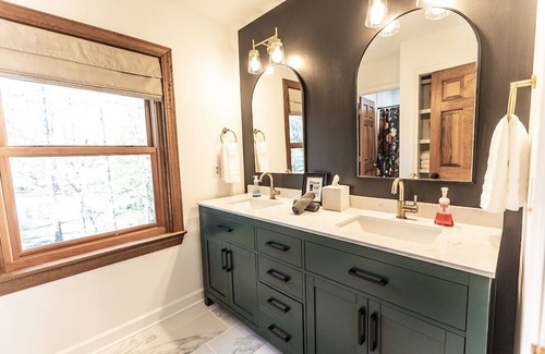 Royal Pines House | Pinecrest Retreat! 5Bed 3Bath home with Pool, Hot Tub & Fire Pit