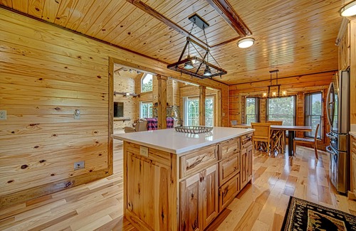 Hayesville Cabin | Pines Lodge - with a private pond & lake Views