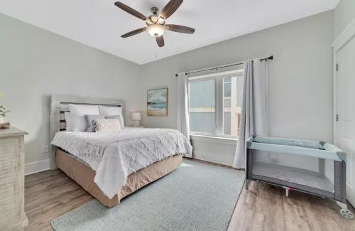 Gulf Shores House | Pink Bungalow w Private Beach! Girls Getaway!