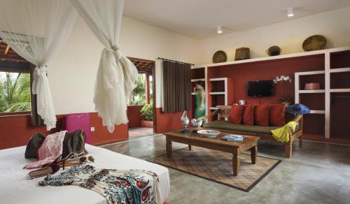 Uluwatu Hotel | PinkCoco Uluwatu - Constant Surprises & for Cool Adults Only