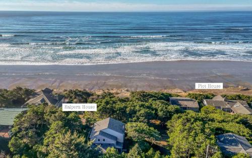 Seal Rock House | Piot and Halpern Houses Combo