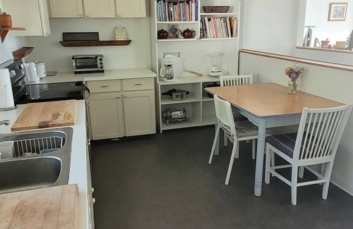 Skidegate Apartment | Piper's Bluff. Family-sized apartment with 50% discount for monthly stays.